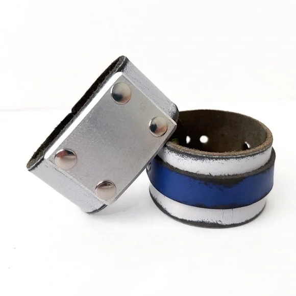 Leather Cuff Bracelet Metal - Picture 4 of 4